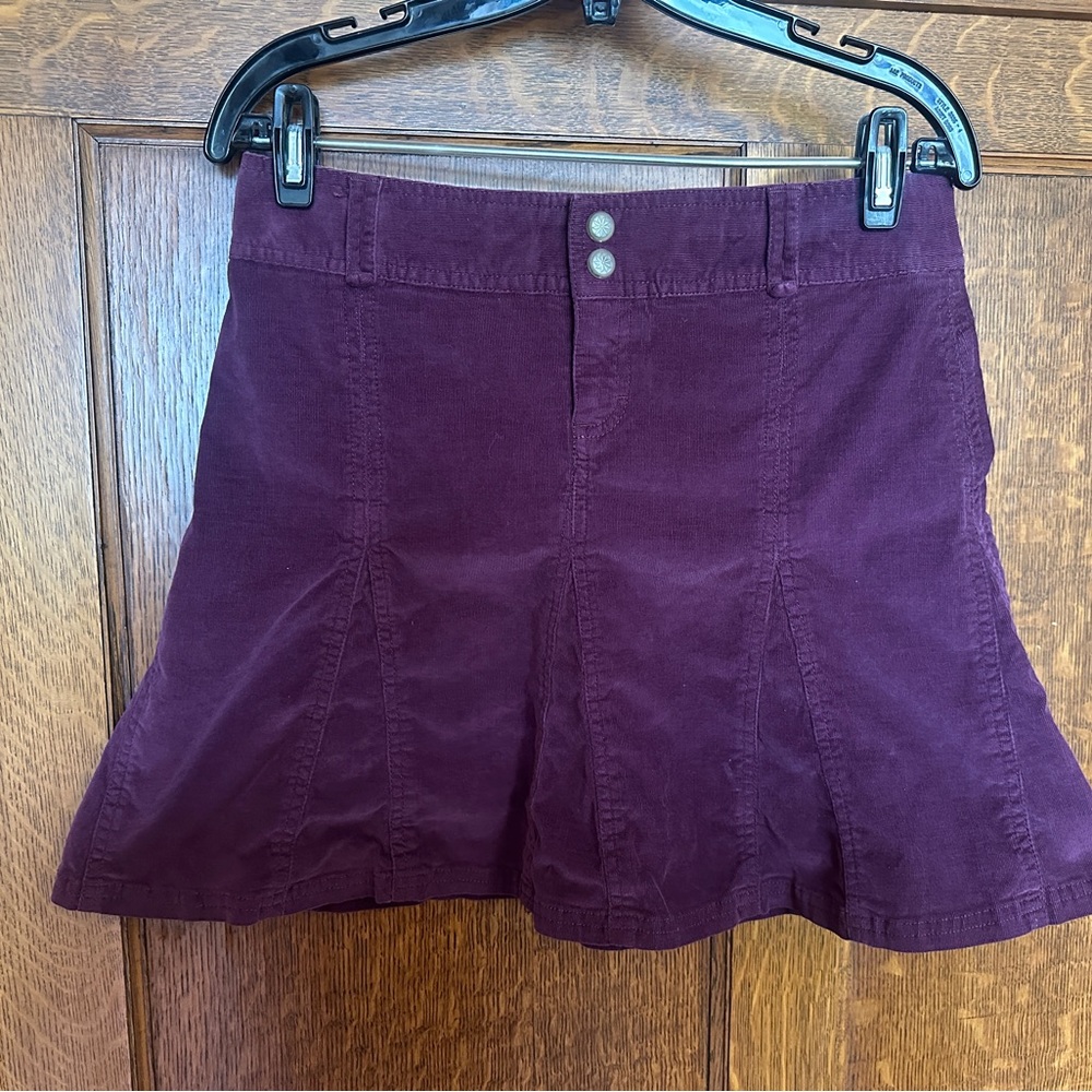 Athleta Plum Purple Corduroy Pleated Mini Skirt w/ Pockets, Size 2 P